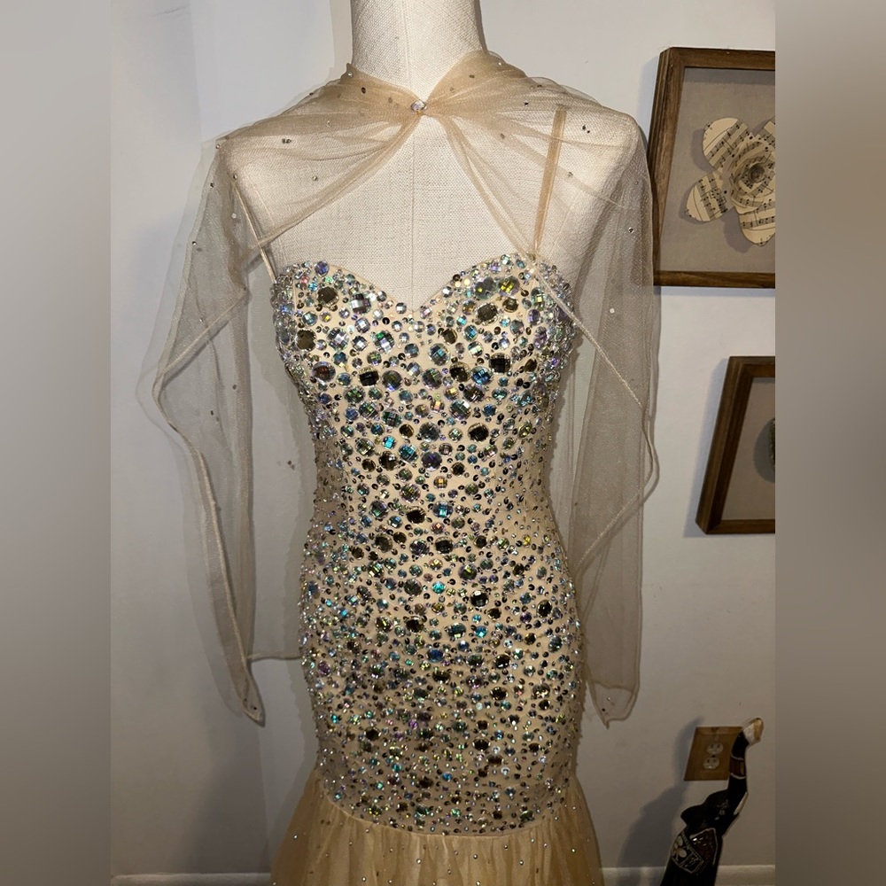 PROM DRESS